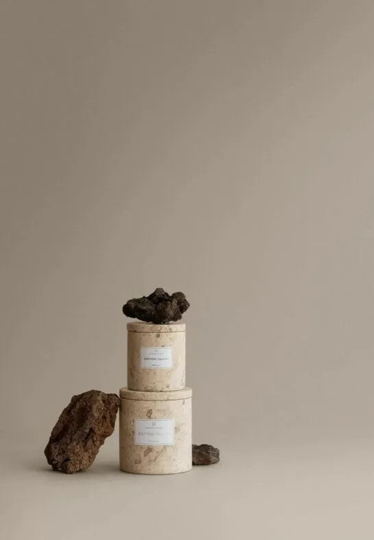 BLOMUS Frabli Doftljus L 10 cm Cotton Island Travertin