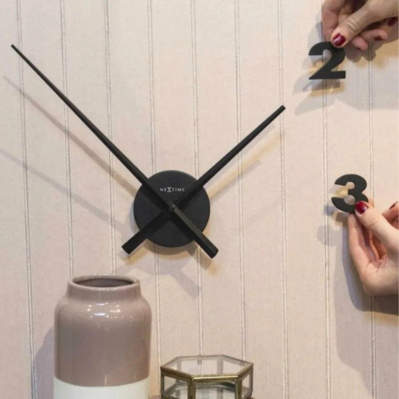 NeXtime Hands Small Väggklocka Ø48 cm Svart
