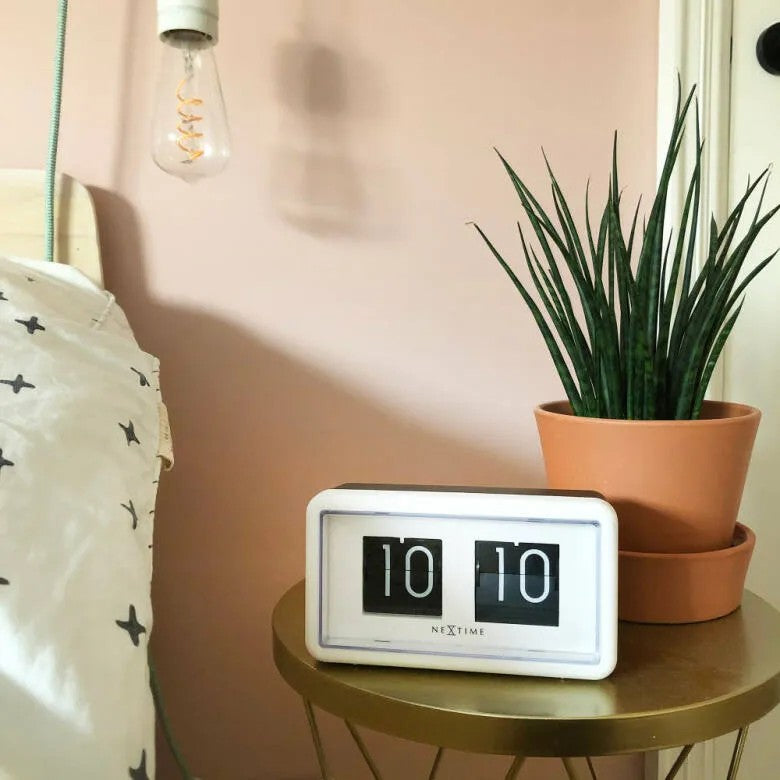 NeXtime Flip Clock 24HR Bords-/Väggklocka 18 cm Vit