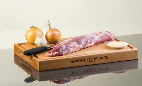 Ronneby Bruk Kockbräda 380x520x40 med köttsaftränna